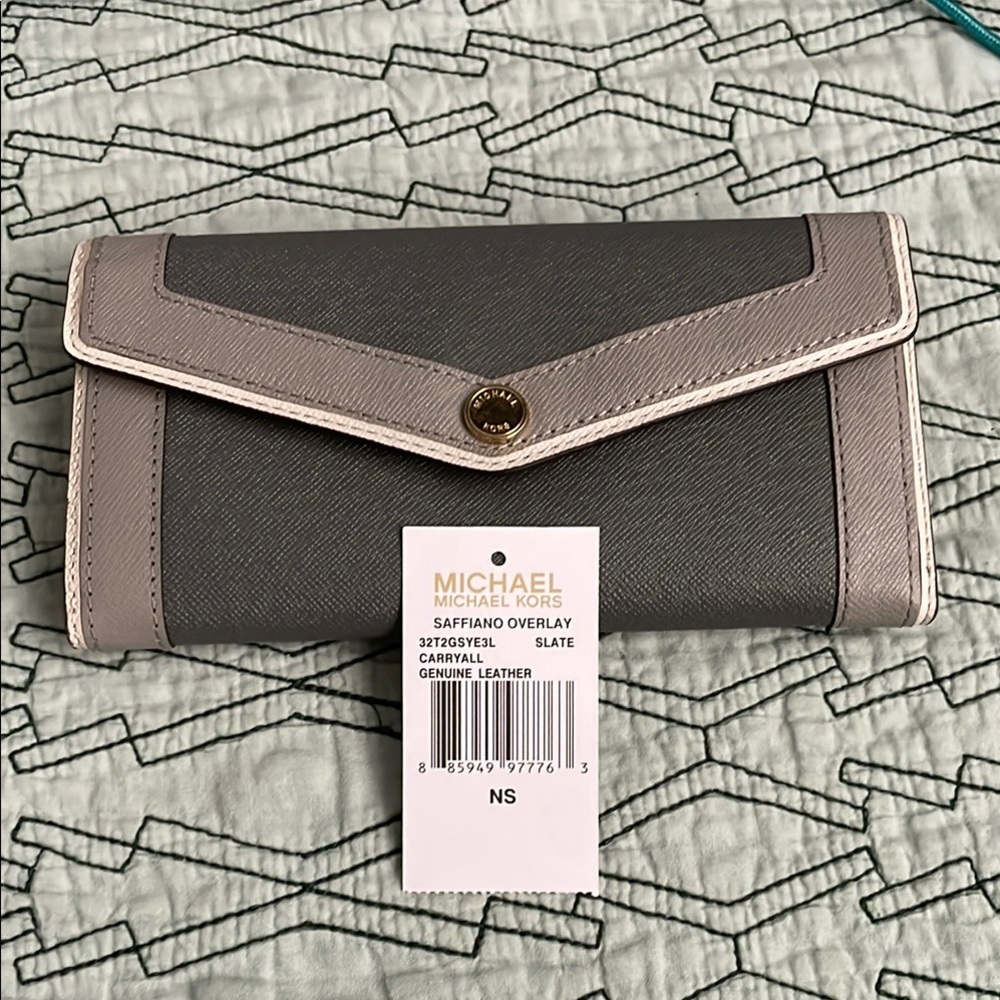 Michael Kors **RARE** Slate and Cream Leather Wallet